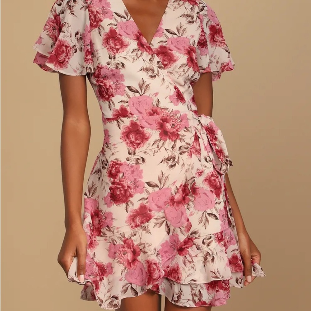 Romantic Date Beige Floral Print Flutter Sleeve
Wrap Mini Dress Lulus